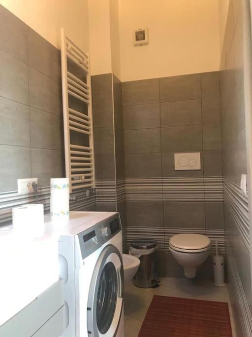 Premium Apartment With Parking Ciampino Exterior foto
