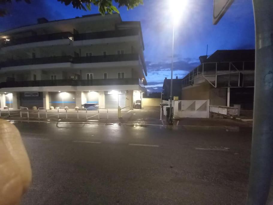 Premium Apartment With Parking Ciampino Exterior foto