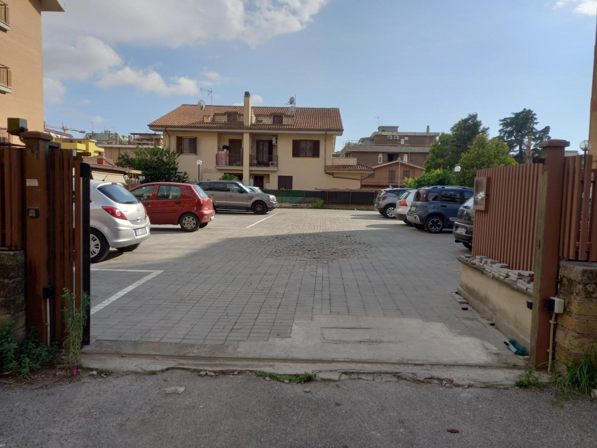 Premium Apartment With Parking Ciampino Exterior foto