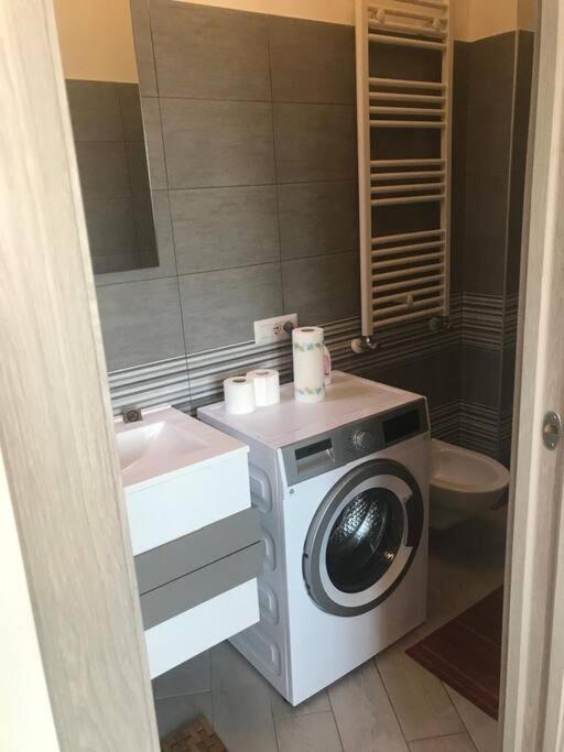 Premium Apartment With Parking Ciampino Exterior foto